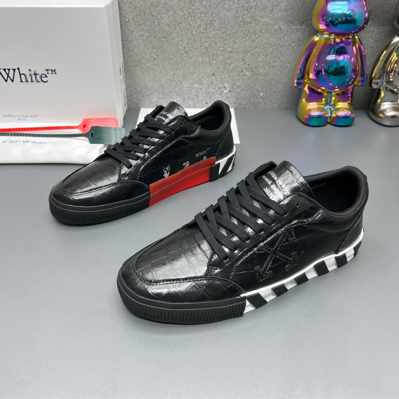 OFF-Whlte Arrow leather sneakers#36