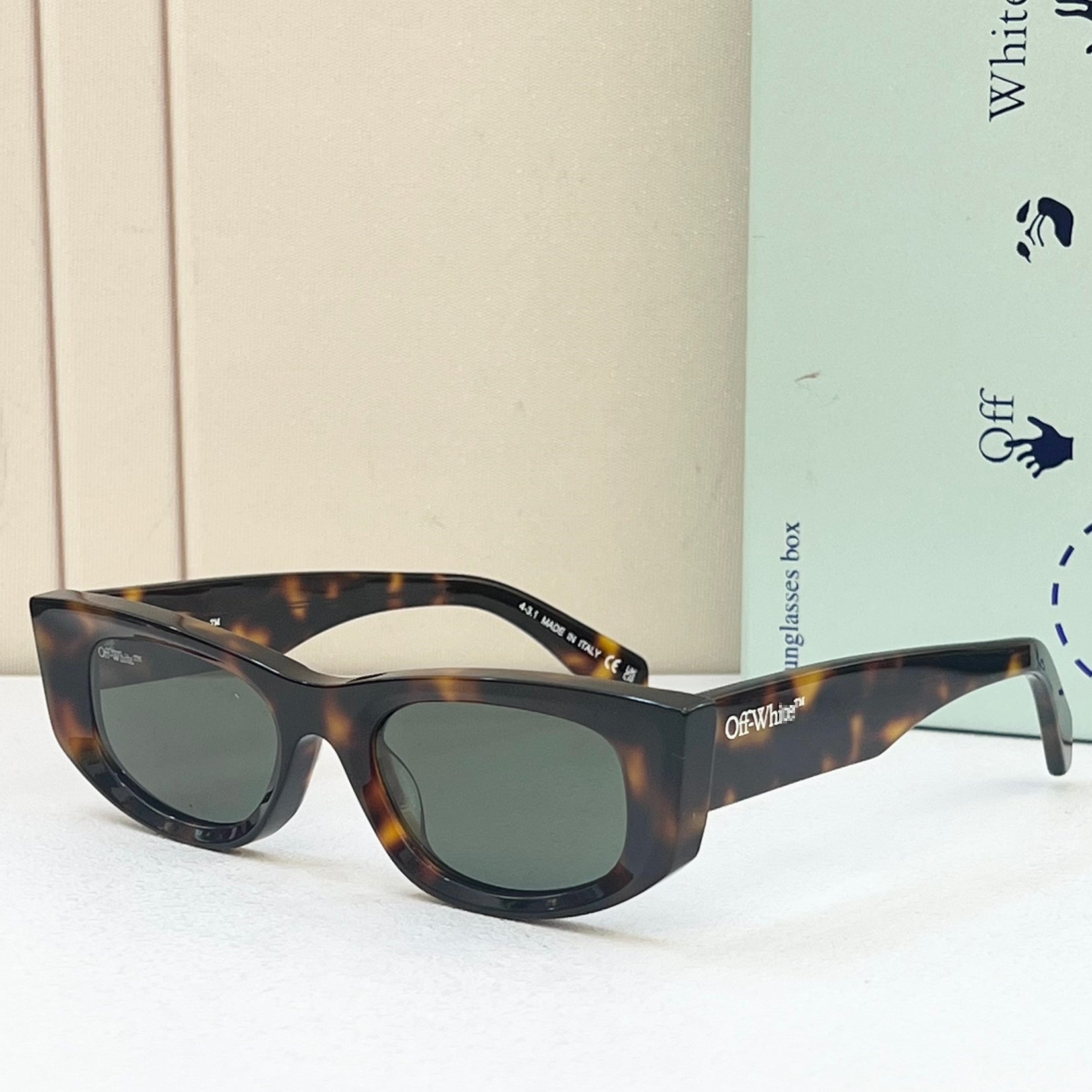 OFF-Whlte Arrow logo sunglasses#090