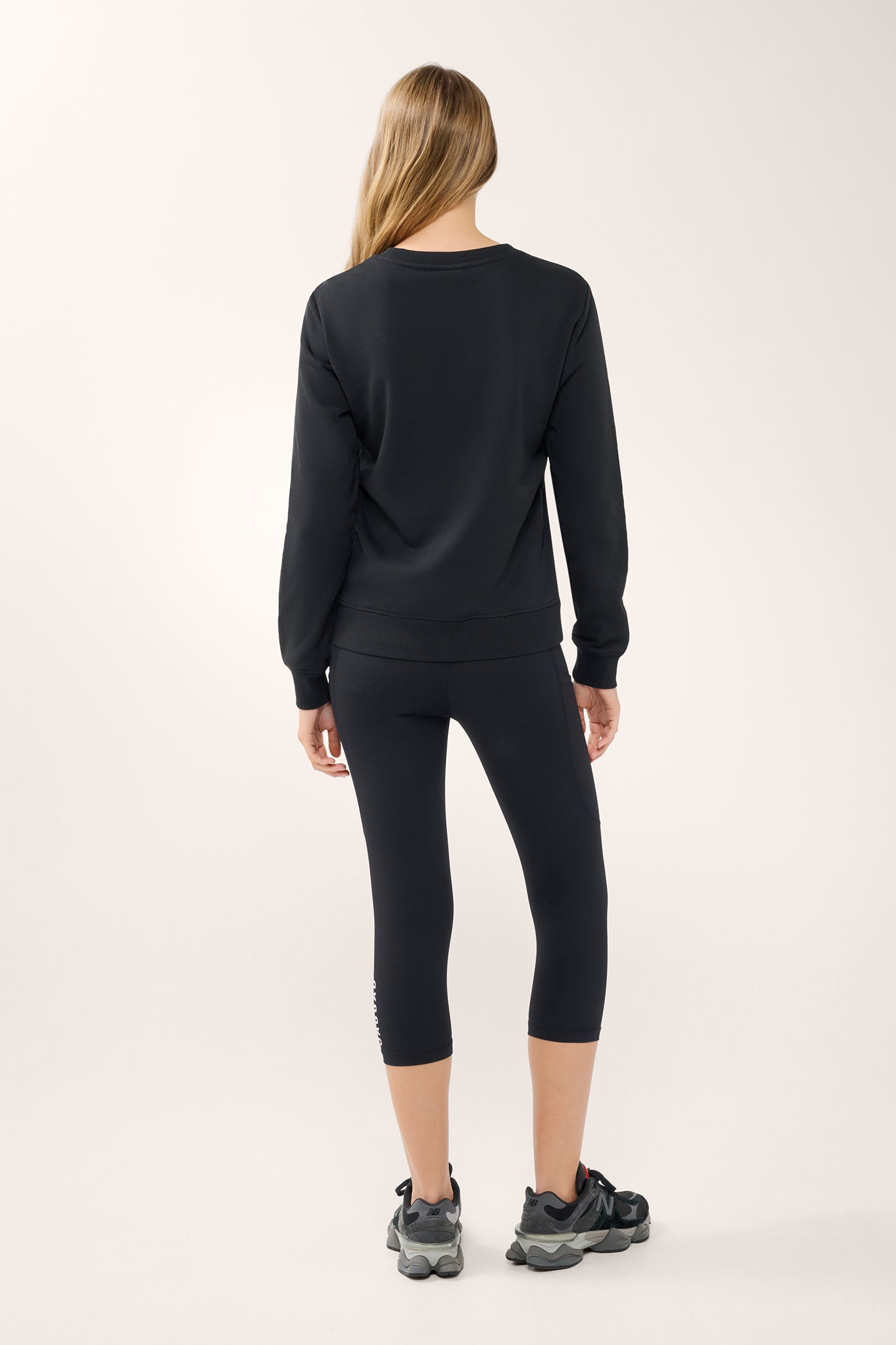 CLASSIC STACK SWEATER BLACK