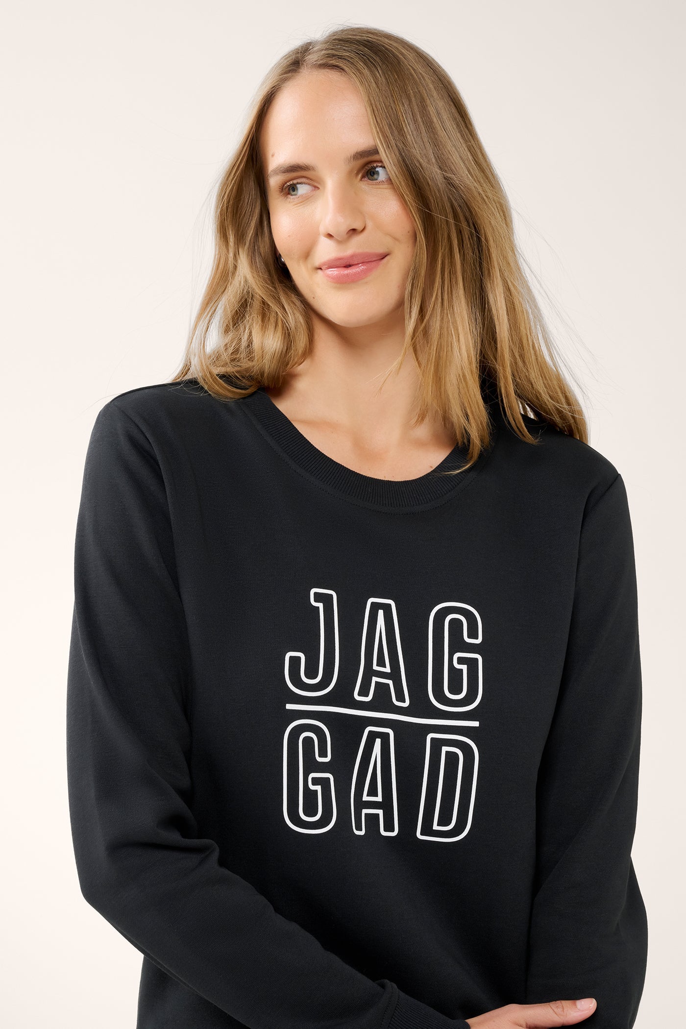 CLASSIC STACK SWEATER BLACK