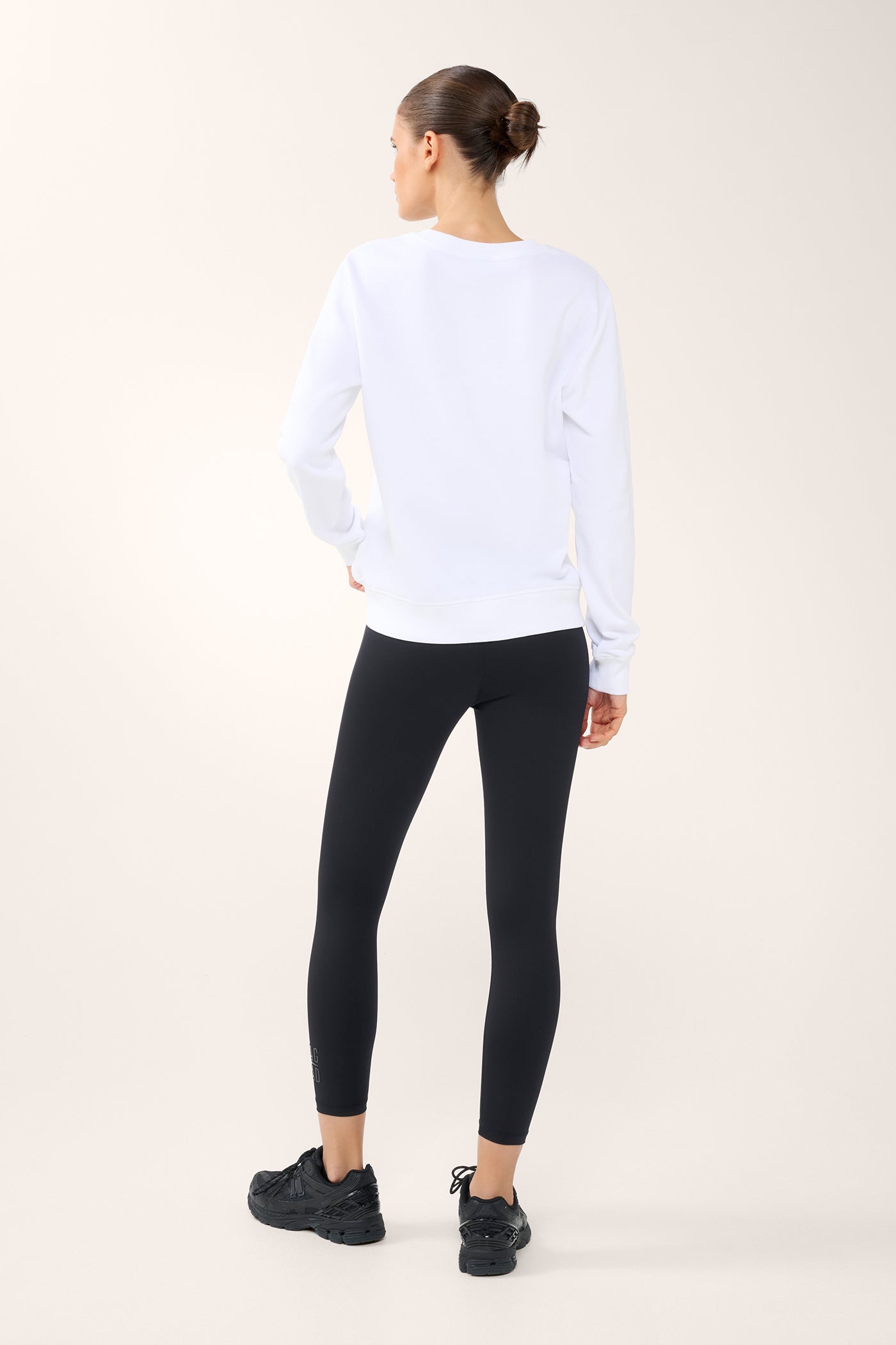 CLASSIC STACK SWEATER WHITE