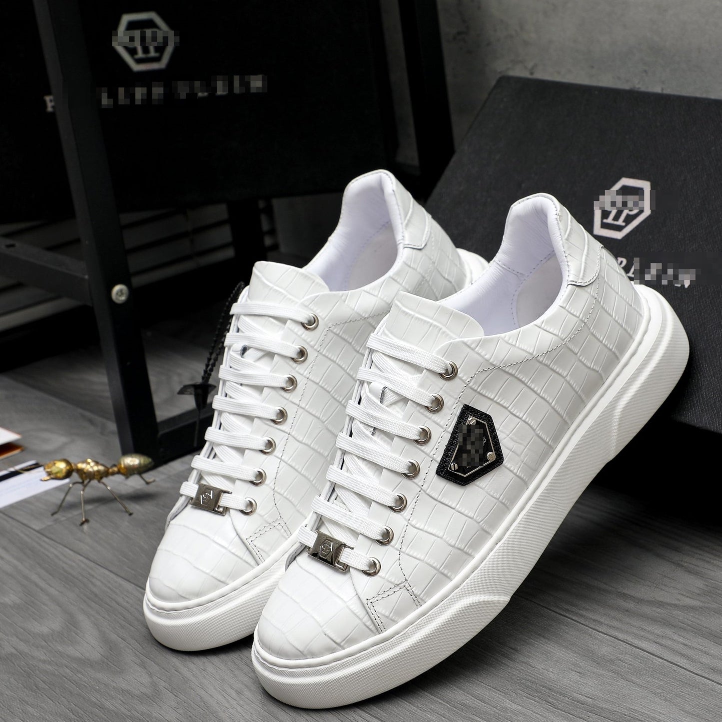 PP Snake print sneakers