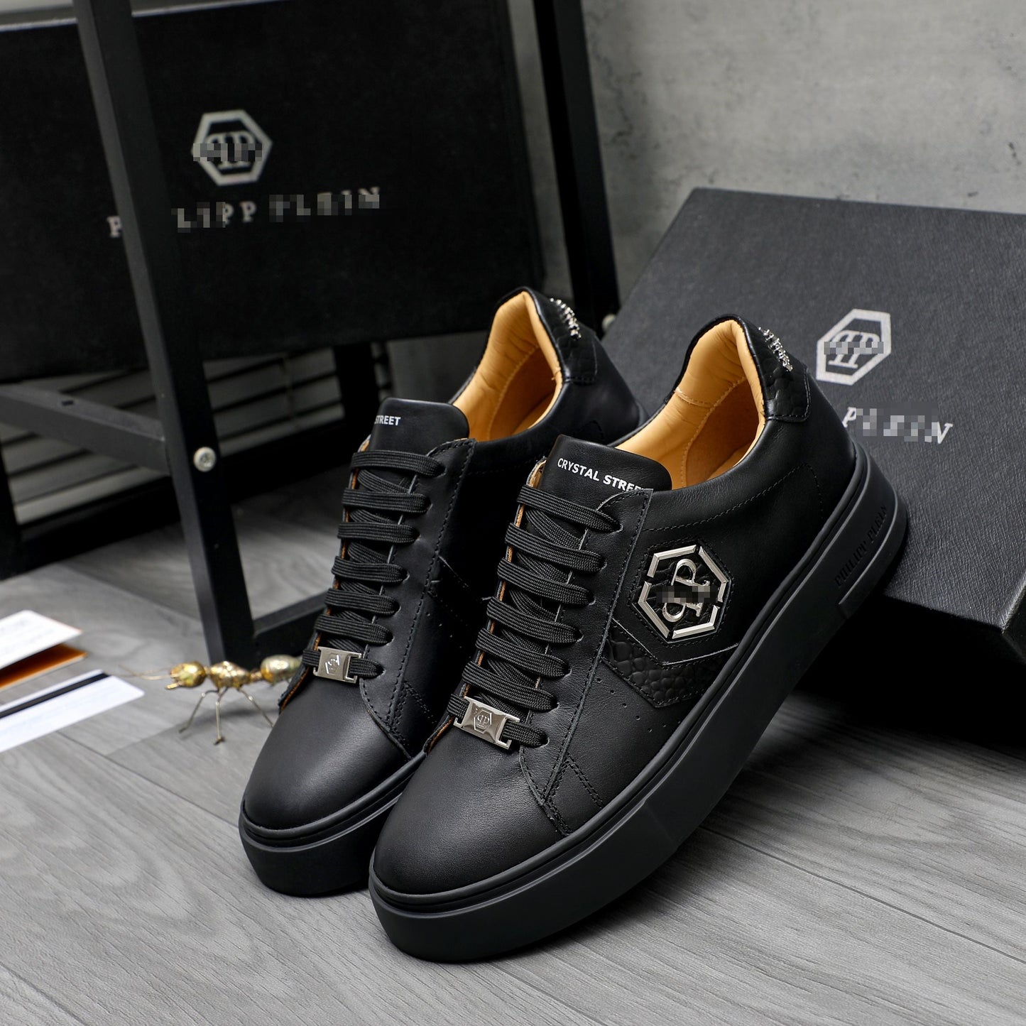 PP Men New Men's leather sneakers