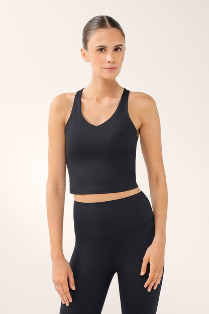ESSENTIAL LONGLINE CROP TANK BLACK
