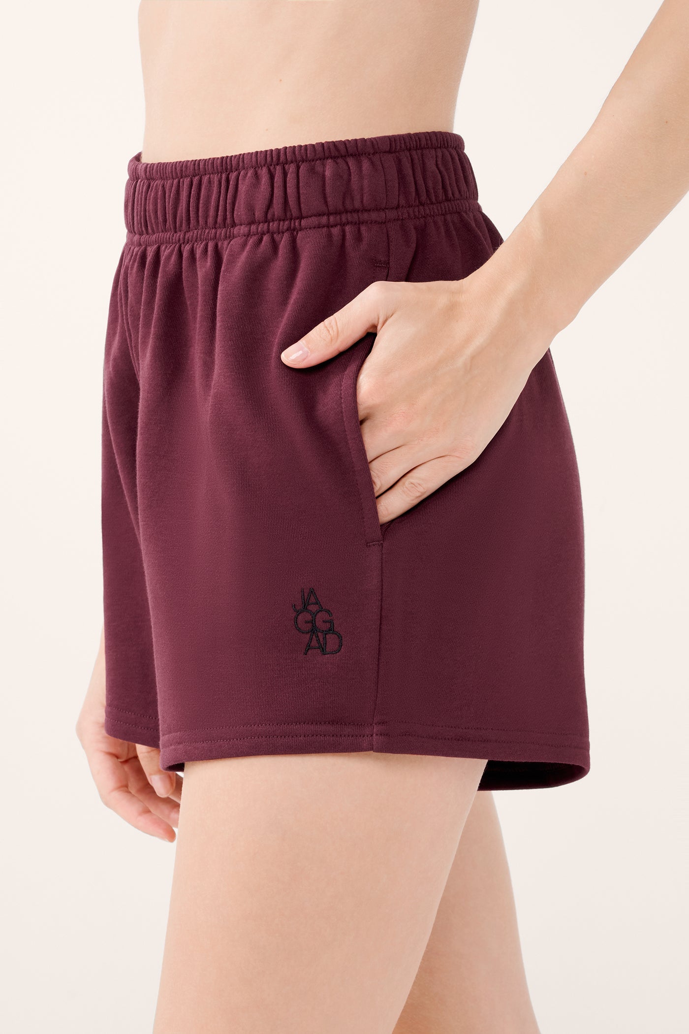 HYDE SWEAT SHORT CHERRY