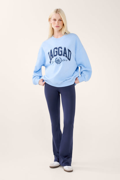 CHELSEA STUDIO SWEATER BLUEBELL