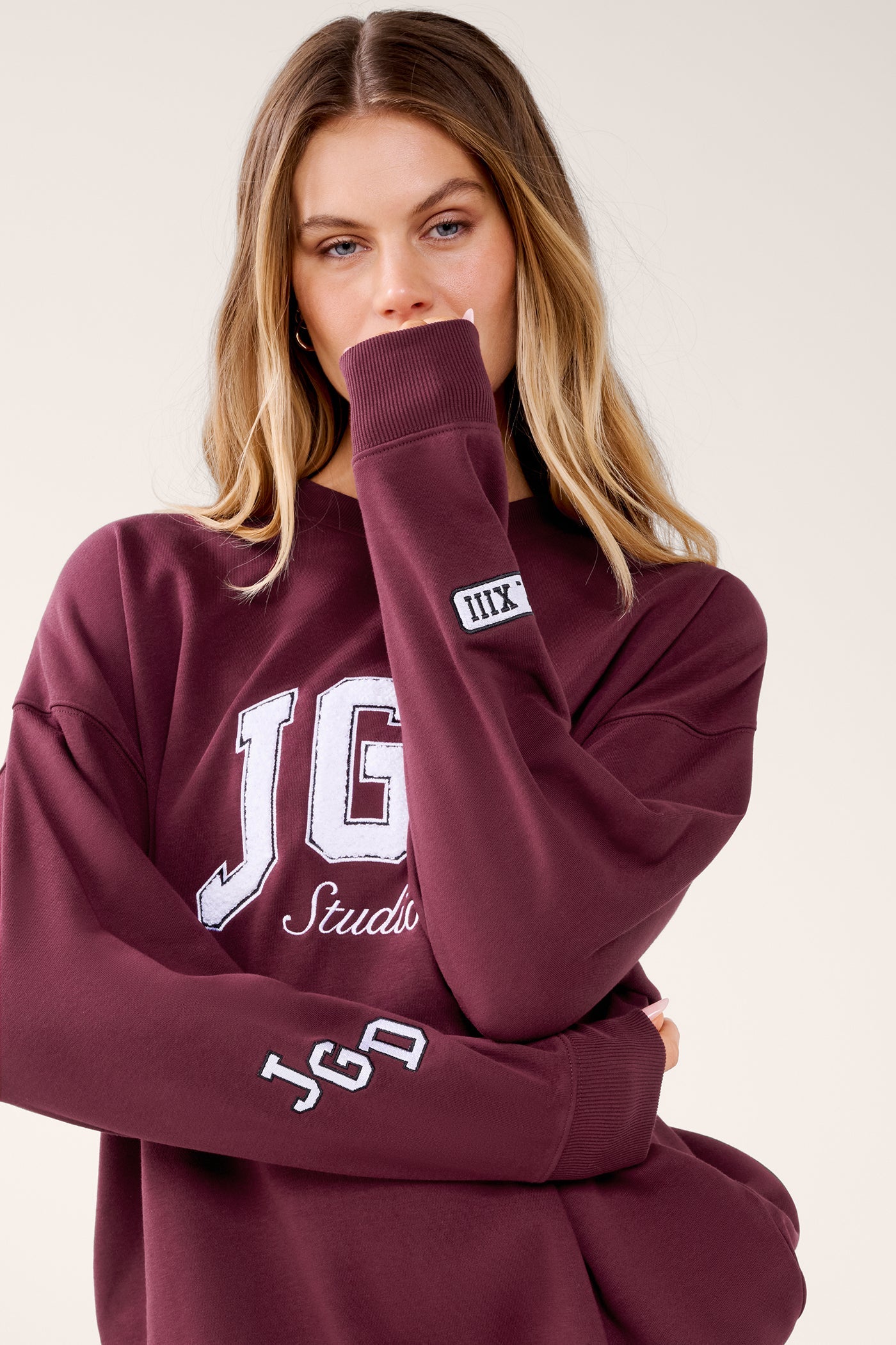 STUDIO LONGLINE TERRY SWEATER CHERRY