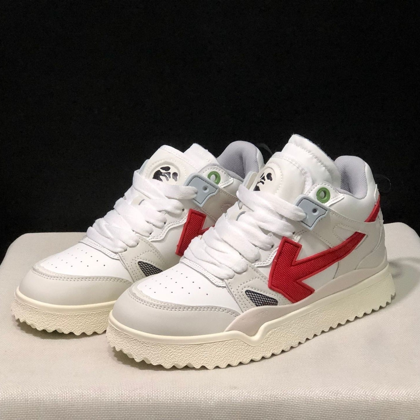 OFF-Whlte Arrow Logo Leather Sneakers #39