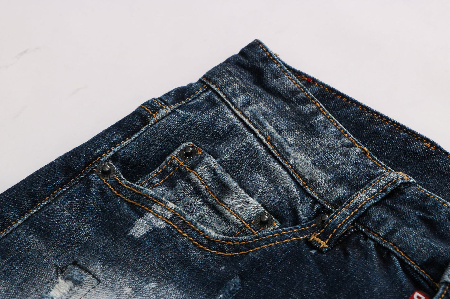 SOLA-DSQ2 New Man Hole Jeans