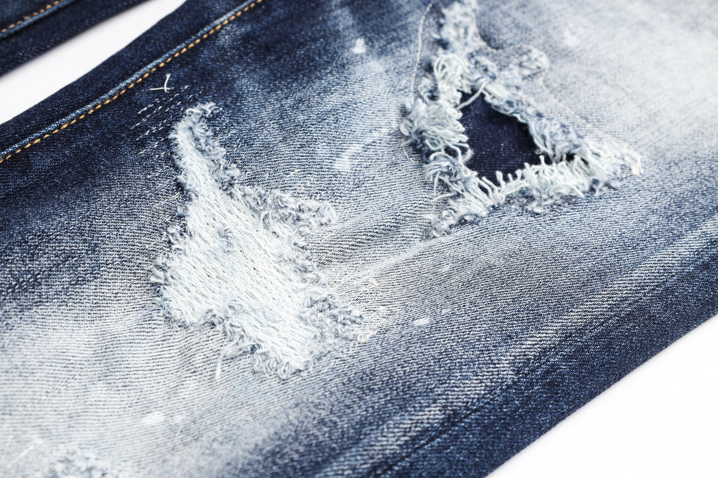 SOLA-DSQ2 New Man Hole Jeans